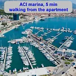 アパート Beachfront Milan, With Balcony スプリト