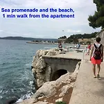 Beachfront Milan, With Balcony Апартаменты