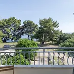 Beachfront Milan, With Balcony Апартаменты