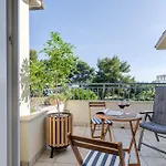 Апартаменты Beachfront Milan, With Balcony Сплит