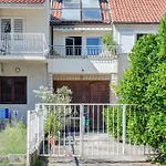 Апартаменты Beachfront Milan, With Balcony