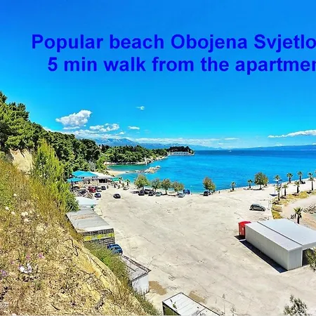 Beachfront Milan, With Balcony Appartement Split
