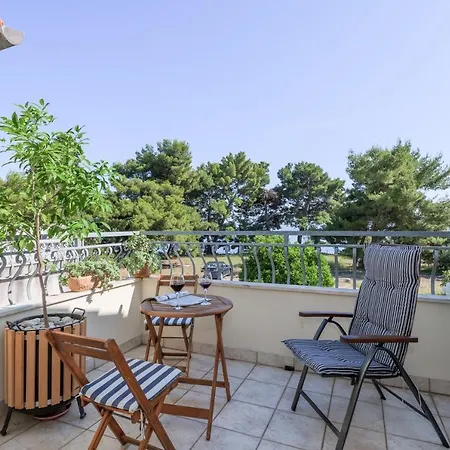 Beachfront Milan, With Balcony Apartment Split