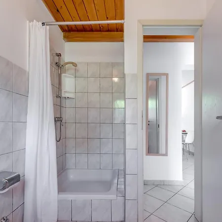 Beachfront Milan, With Balcony Appartamento Spalato