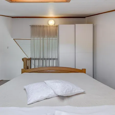 Beachfront Milan, With Balcony Apartment