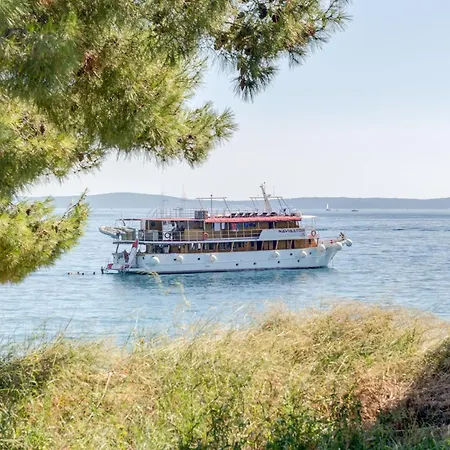 Apartment Beachfront Milan, With Balcony *