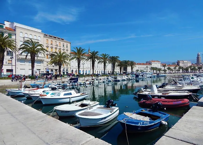 Beachfront Milan, With Balcony アパート