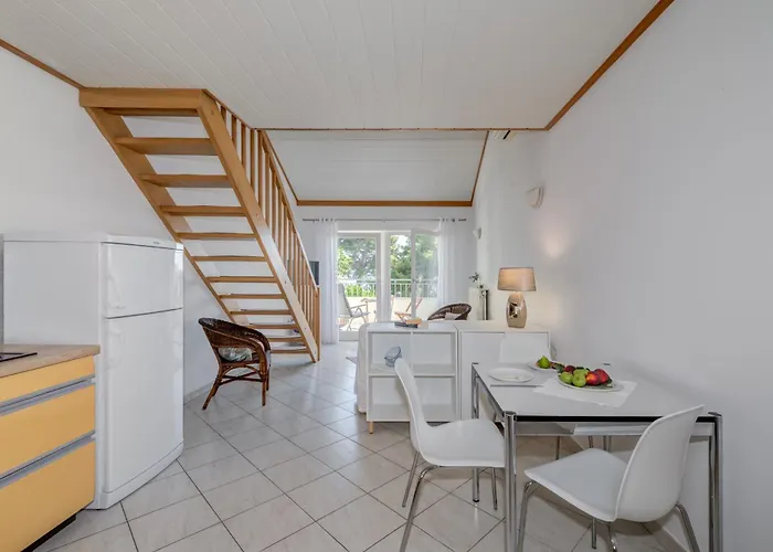 Beachfront Milan, With Balcony * スプリト