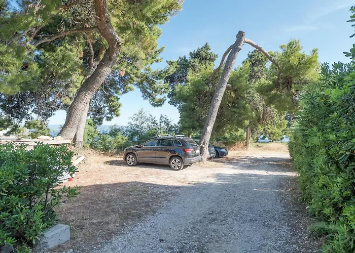 Beachfront Milan, With Balcony