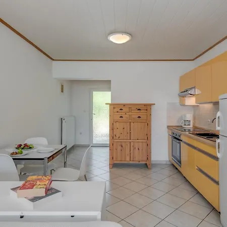 아파트 Beachfront Milan, With Balcony 스플리트
